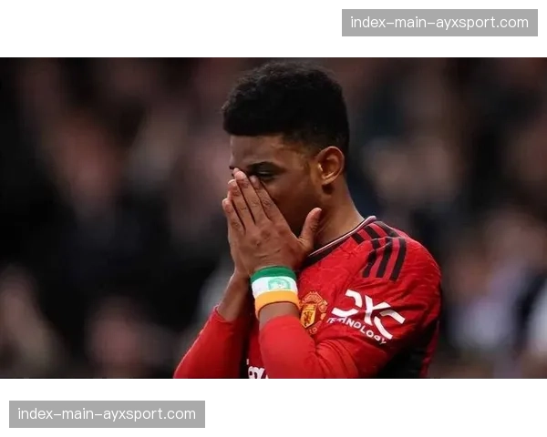 评论：曼联中场控制力不足，夏窗引援成关键