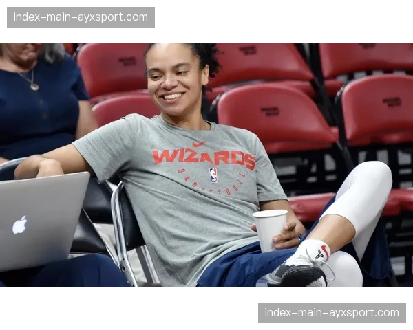 后卫克里斯蒂·托利弗从海外归来，与亚特兰大梦想会合